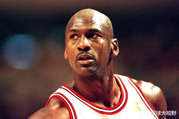 关于雄鹿队获得连胜，联盟前无古人，全场震撼的信息