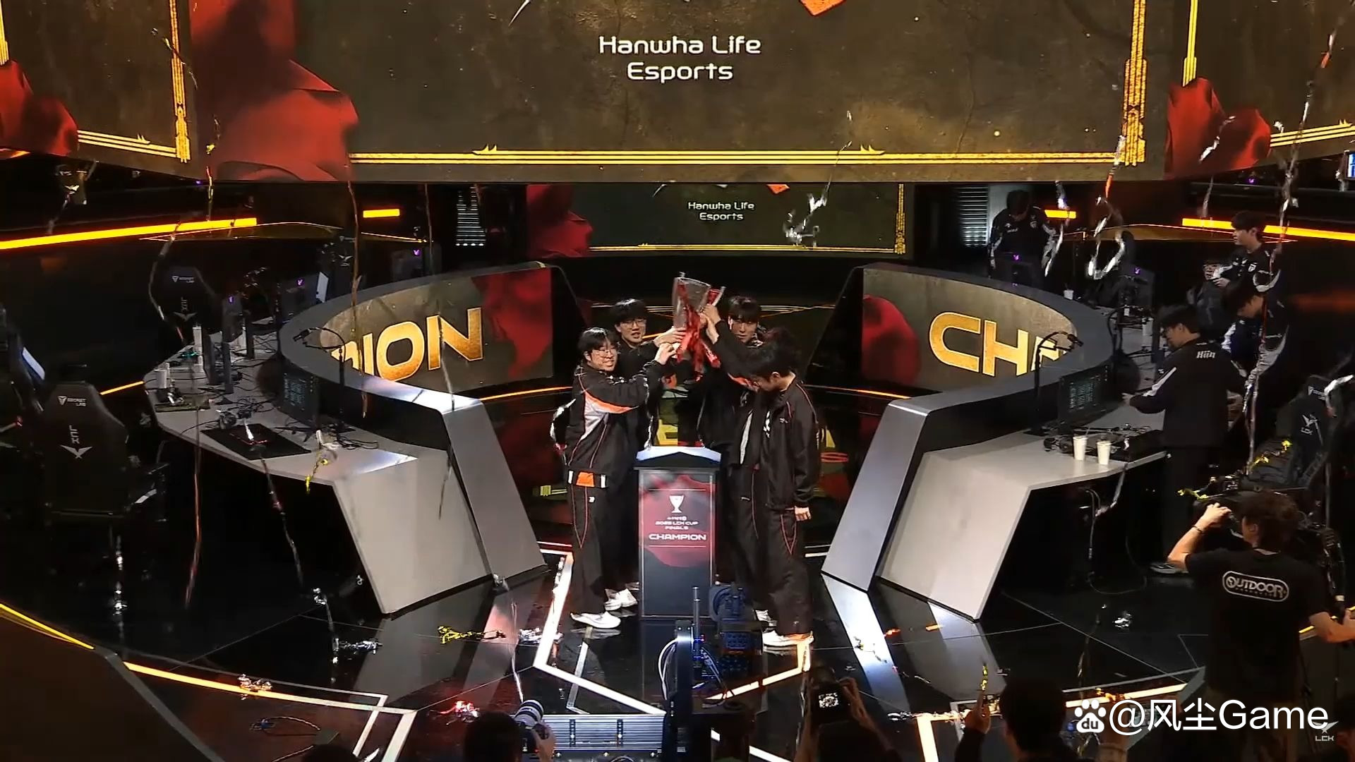 包含100T轻取DFM，369打出惊人五杀鏖战多局半决赛，点燃全场激情的词条