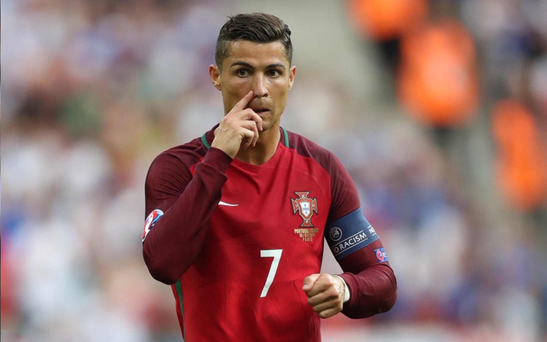 库里在F1赛道接管比赛,而快船在赛场淘汰76人,当体育的剧本走向平行时空